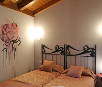 Double or Twin Room with Private Bathroom