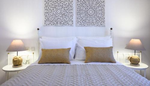 One-Bedroom Apartment with Sea View