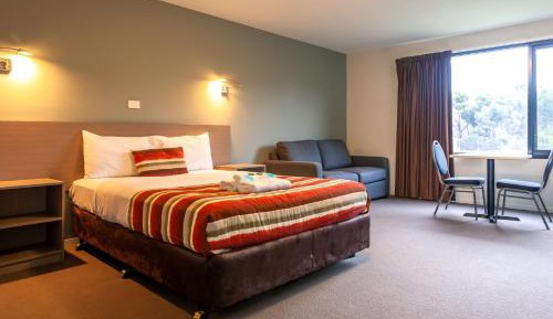 Standard Queen Room
