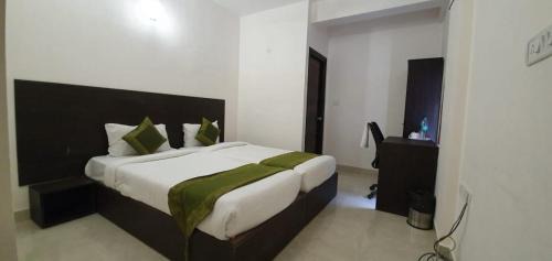 Deluxe Double or Twin Room with Balcony