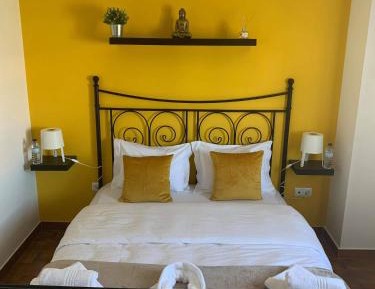 Double Room with Shared Bathroom