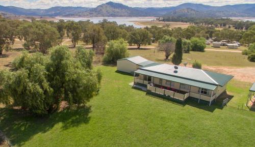 Deluxe Cabin - Sleeps 8