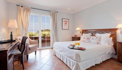 Double or Twin Room with Sea View