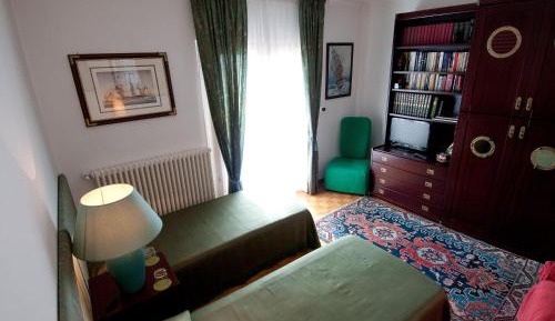 Double or Twin Room with Terrace and Shared Bathroom