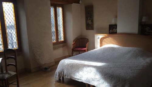 Large Double Room with Private Bathroom