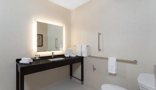 Deluxe Queen Room - Disability Access/Non-Smoking