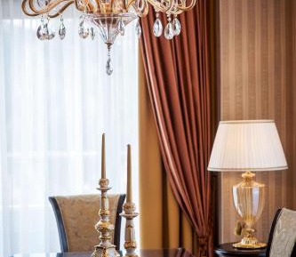 Queen Suite with Hot Tub