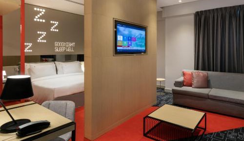 Urban Executive Room -with complimentary Shuttle Service to the Beach and Deira City Center