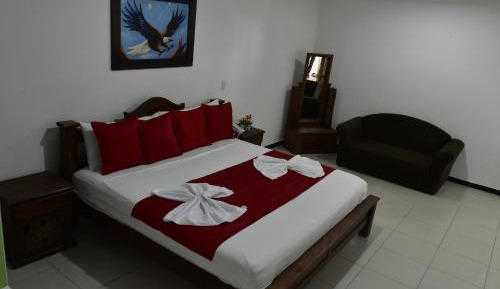 Deluxe Suite with Spa Bath