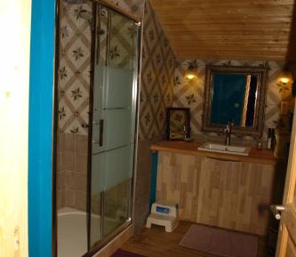 Triple Room with Shared Bathroom