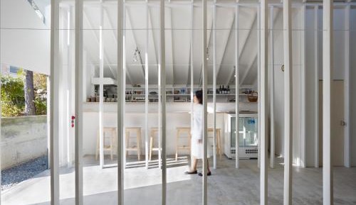 Capsule Room 