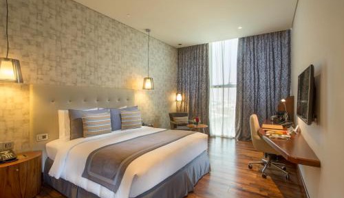 Deluxe Room King Bed