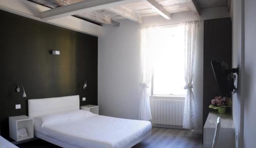 Triple Room with Lake View