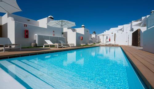 Two-Bedroom Apartment with Pool View (4 Adults)