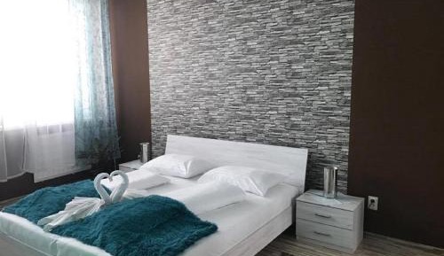 Deluxe Double Room with Shower