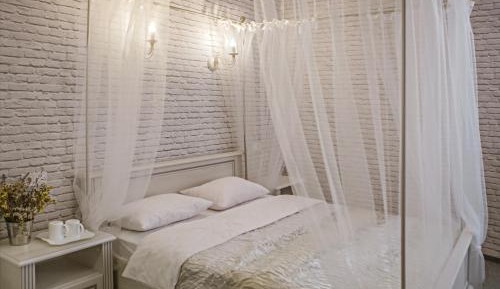 Studio with Spa Bath