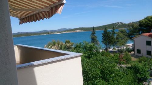 One-Bedroom Apartment with Balcony
