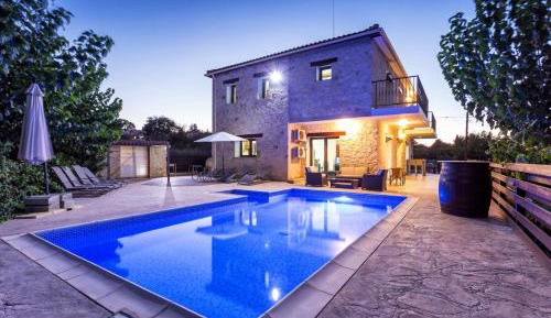 Deluxe Villa