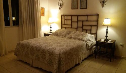 Queen Room with Shared Bathroom