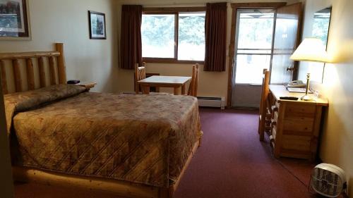 Budget Queen Room