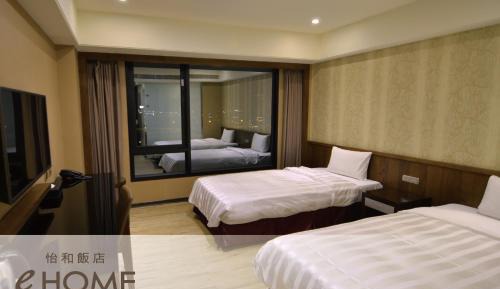 Standard Twin Room