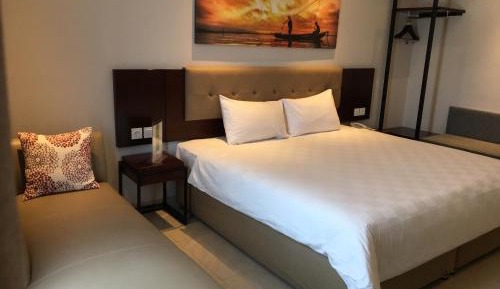 Deluxe King Room
