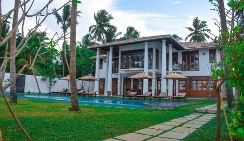 Villa - Beach Front