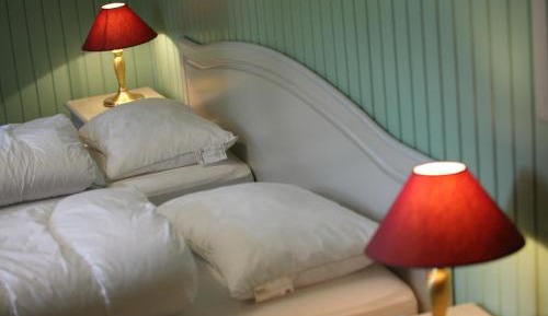 Twin Room with Shared Bathroom