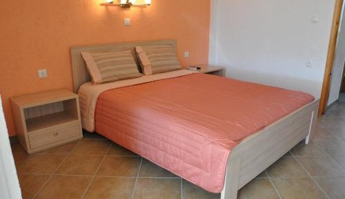 One-Bedroom Apartment (2 Adults)