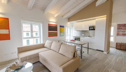 Apartment with Garden View