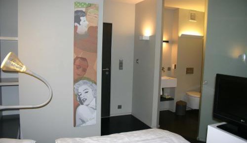 Double Room (1 Adult)