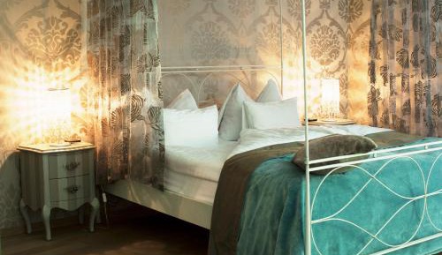 Suite with Spa Bath