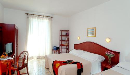 Classic Triple Room