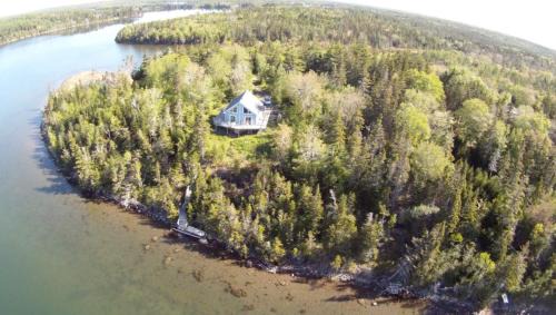 Three-Bedroom House - 523 Walkerville Road