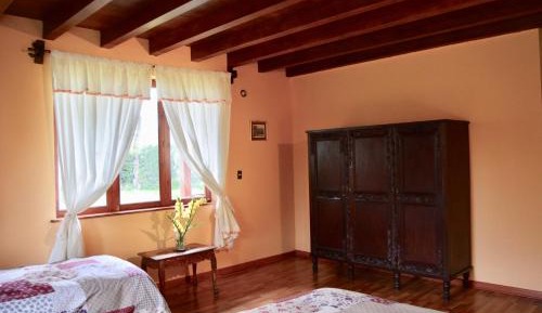 Double or Twin Room with Private Bathroom