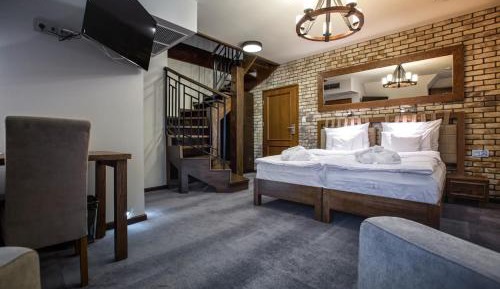 Standard Double Suite