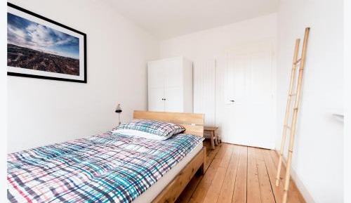 Single Room with Shared Bathroom