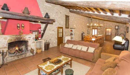Double or Twin Room with Private Bathroom