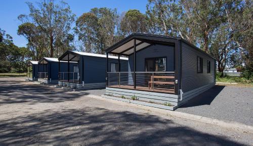 Superior Two-Bedroom Cabin (Queen & Bunk)