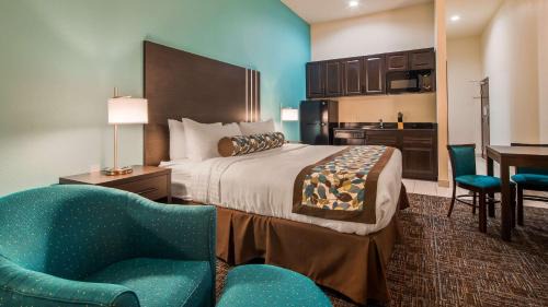 King Room with Kitchenette - Non-Smoking