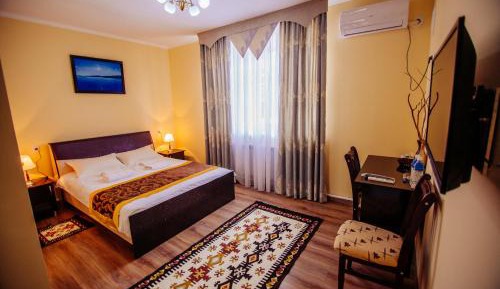 Deluxe Double Room with Shower