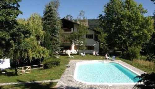 Deluxe Double or Twin Room with Mountain View