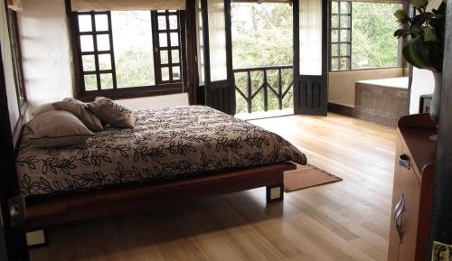 Honeymoon Suite
