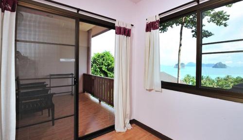Superior Twin Room with Garden View
