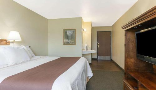 King Room - Disability Access/Non-Smoking