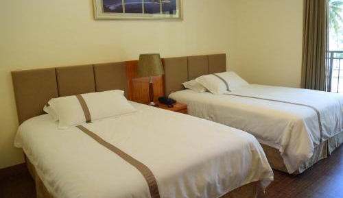 Deluxe Double Room (2 Adults + 1 Child)