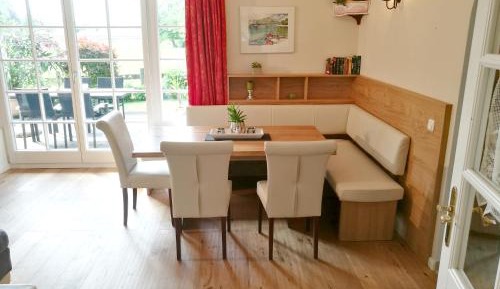 Two-Bedroom Apartment with Lake View - Wolfgangsee 4