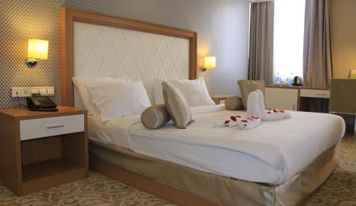 Deluxe King Room