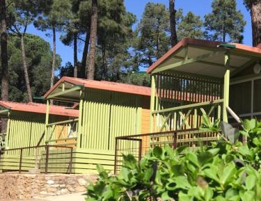 Two-Bedroom Bungalow (4 Adults)