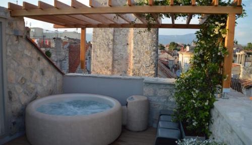 Duplex Apartment with terrace, jacuzzi and sauna